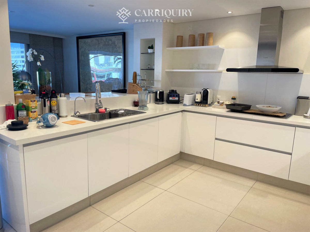 Apartamento ID.6277 - Apartamento, 4 suites y dep, Punta del Este, Puerto, Venta