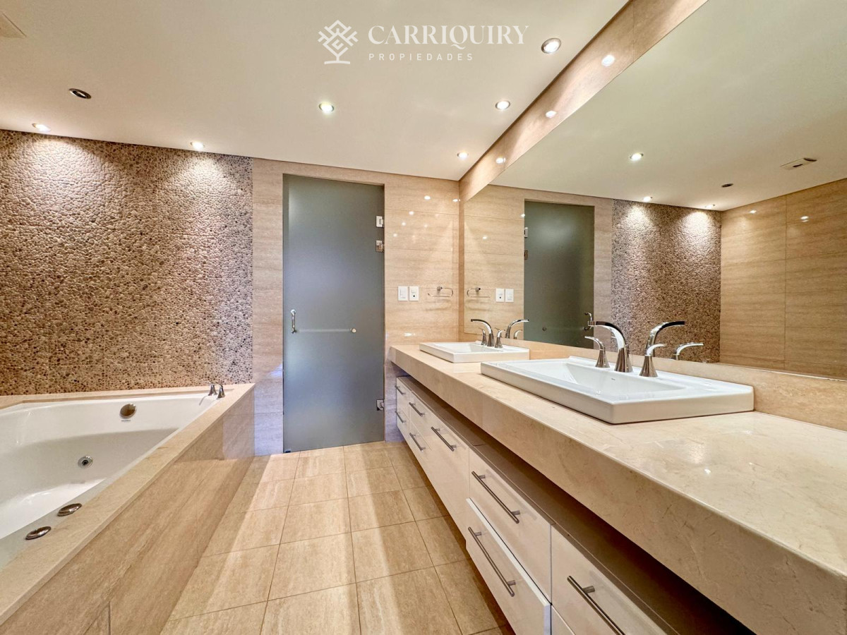 Apartamento ID.6276/Apartamentos-en-Venta--Carriquiry--Propiedades - APARTAMENTO, 4 DORM + DEP. SERV, PUERTO, PUNTA DEL ESTE, VENTA Y ALQUILER