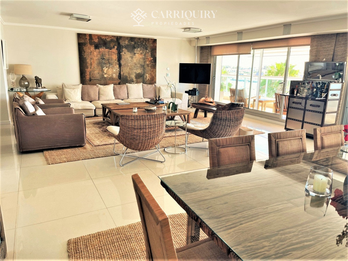 Apartamento ID.6277 - Apartamento, 4 suites y dep, Punta del Este, Puerto, Venta