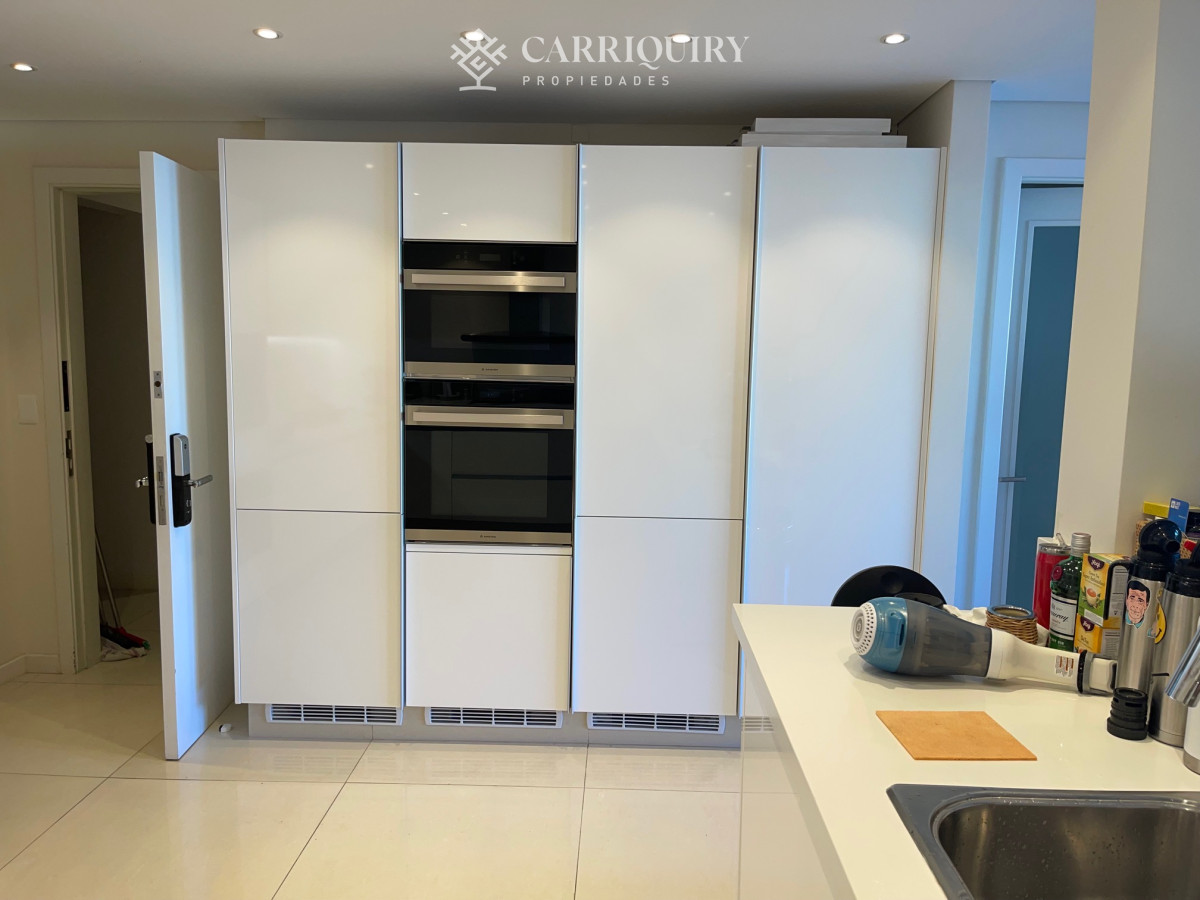 Apartamento ID.6277 - Apartamento, 4 suites y dep, Punta del Este, Puerto, Venta