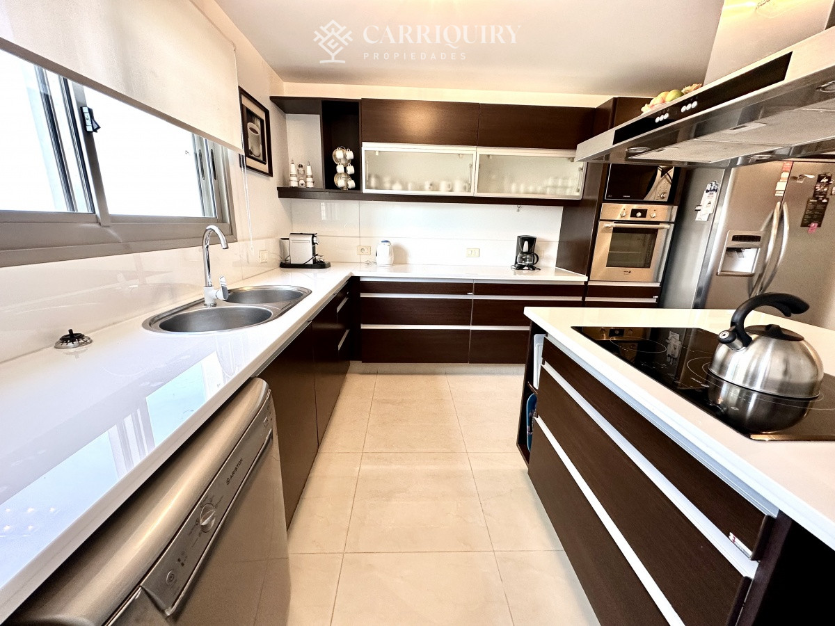 Apartamento ID.6557/Apartamento-en-venta-6-dormitorios - Apartamento, 3 dorm y dep, Punta del Este, Playa Brava, Venta y Alquiler