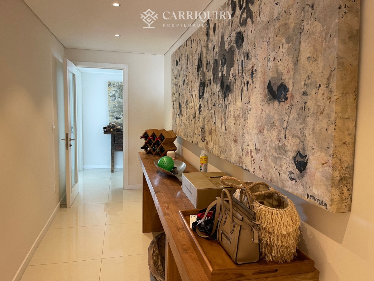 Apartamento ID.6277 - Apartamento, 4 suites y dep, Punta del Este, Puerto, Venta