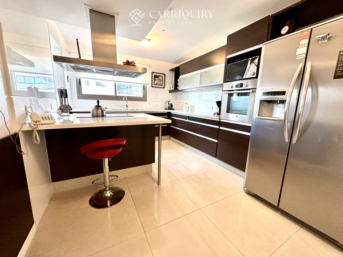 Apartamento ID.6557/Apartamento-en-venta-6-dormitorios - Apartamento, 3 dorm y dep, Punta del Este, Playa Brava, Venta y Alquiler