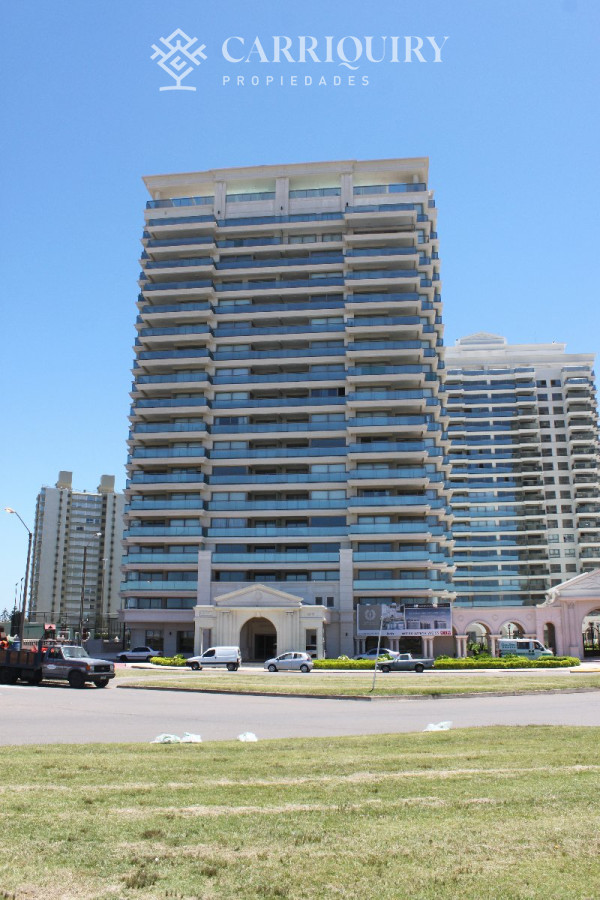 Apartamento ID.6557/Apartamento-en-venta-6-dormitorios - Apartamento, 3 dorm y dep, Punta del Este, Playa Brava, Venta y Alquiler