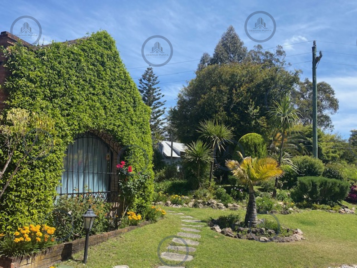 Muy Buena Casa de 3 Dormitorios y Piscina en Rincón del Indio — fotografía 4