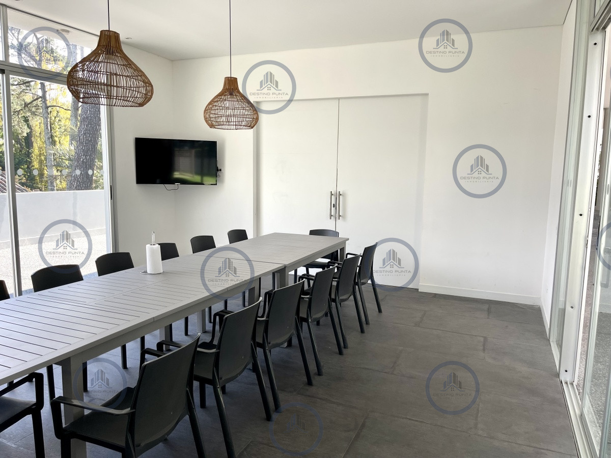 Apartamento ID.2763 - Apartamento, 2 Dormitorios, Punta del Este, Roosevelt, Alquiler Anual e Invernal