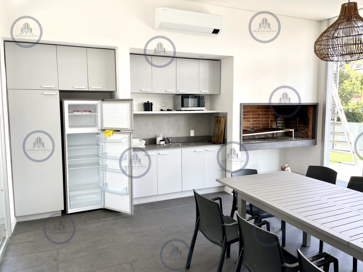 Apartamento ID.2763 - Apartamento, 2 Dormitorios, Punta del Este, Roosevelt, Alquiler Anual e Invernal