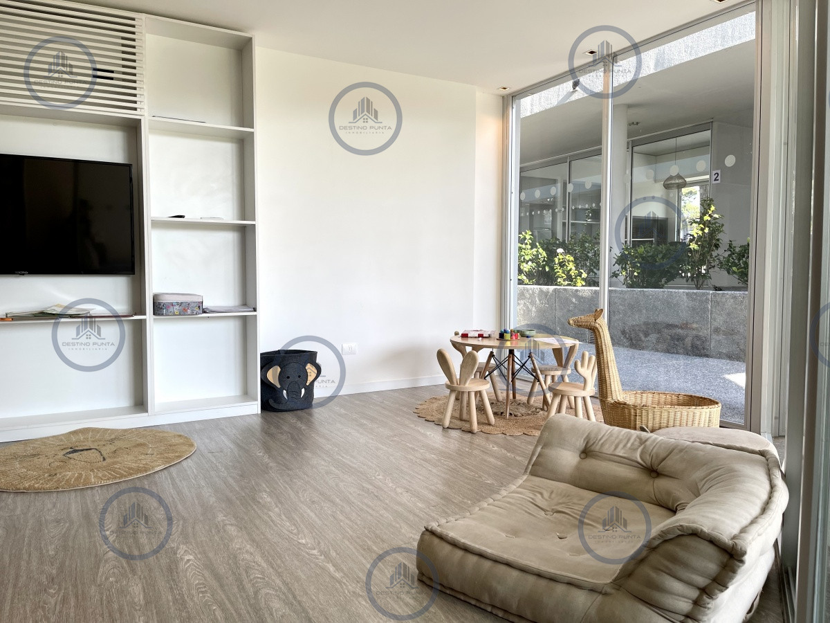 Apartamento ID.2763 - Apartamento, 2 Dormitorios, Punta del Este, Roosevelt, Alquiler Anual e Invernal
