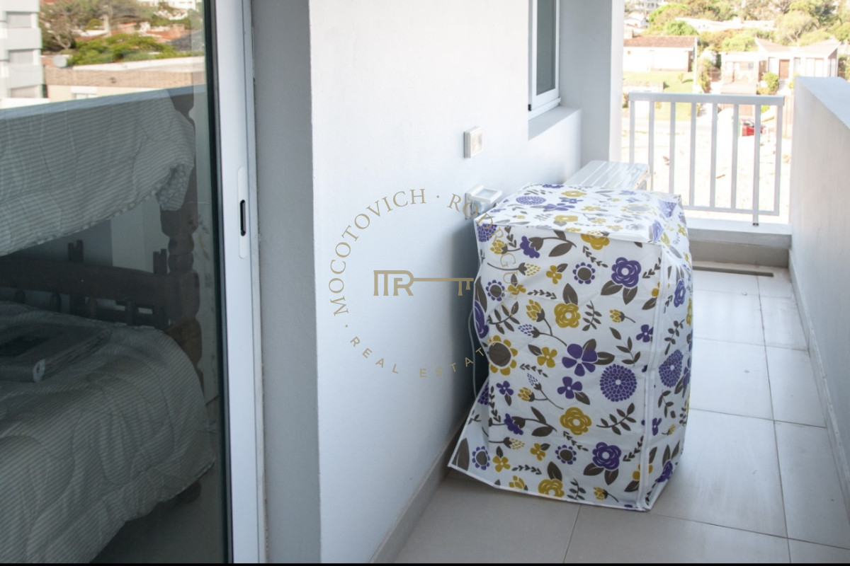 Apartamento ID.1611 - Apartamento, 2 dorm y dep, Penthouse, Playa Mansa, Alquiler Y venta