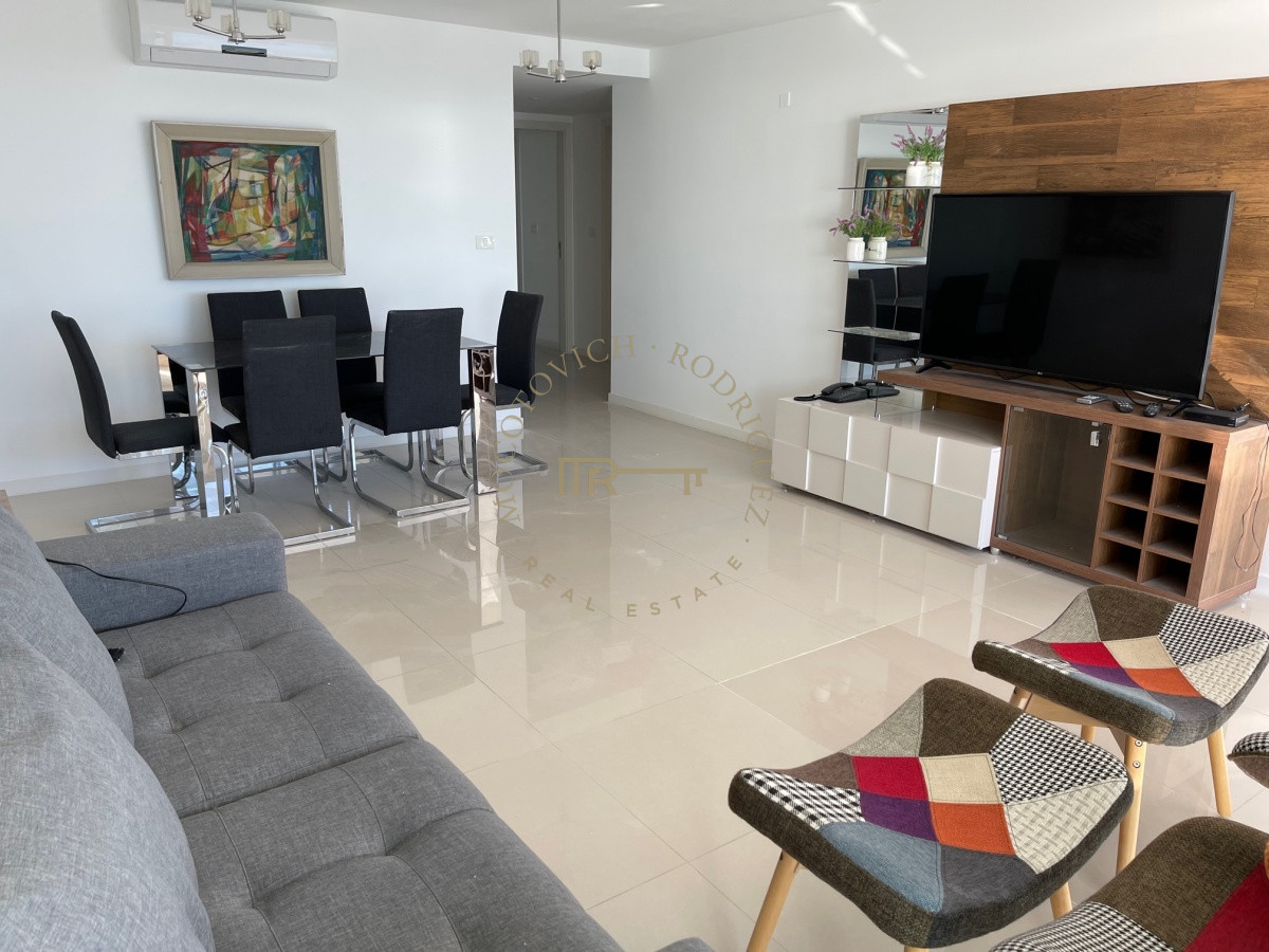 Apartamento ID.1611 - Apartamento, 2 dorm y dep, Penthouse, Playa Mansa, Alquiler Y venta