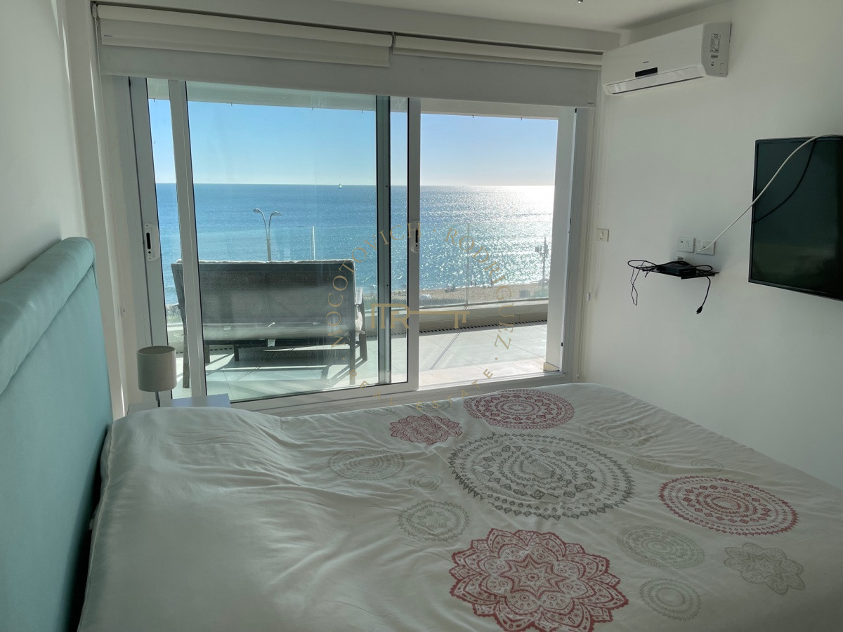 Apartamento ID.1611 - Apartamento, 2 dorm y dep, Penthouse, Playa Mansa, Alquiler Y venta
