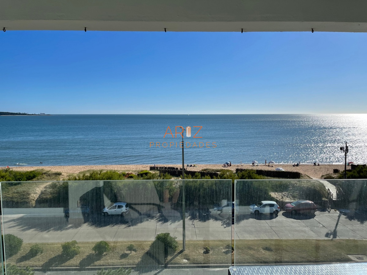 Apartamento ID.1284 - Apartamento, 2 dorm y dep, Penthouse, Playa Mansa, Alquiler Y venta
