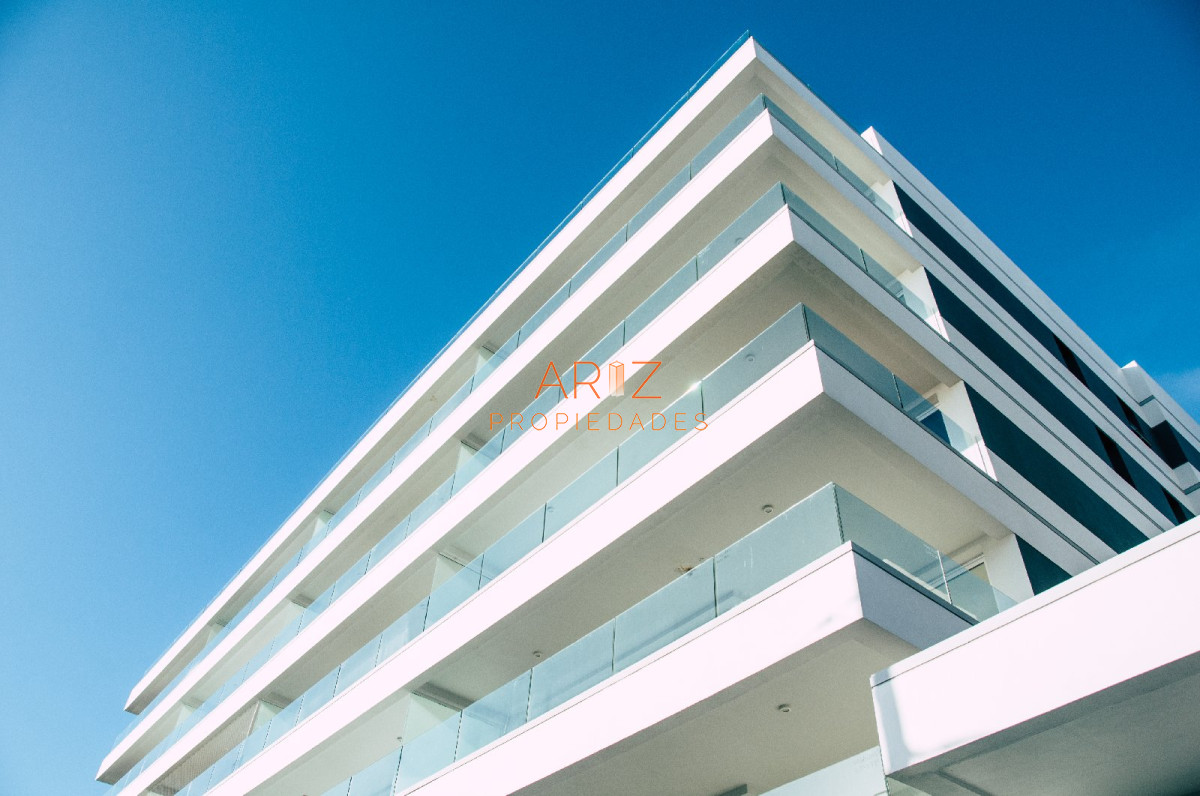 Apartamento ID.1284 - Apartamento, 2 dorm y dep, Penthouse, Playa Mansa, Alquiler Y venta