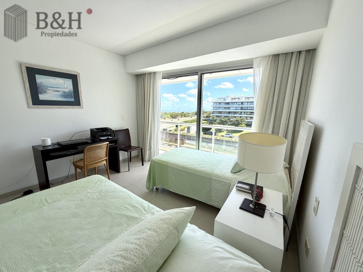 Apartamento ID.6404 - Apartamento, 3 dorm y dep, brava, Punta del Este Venta