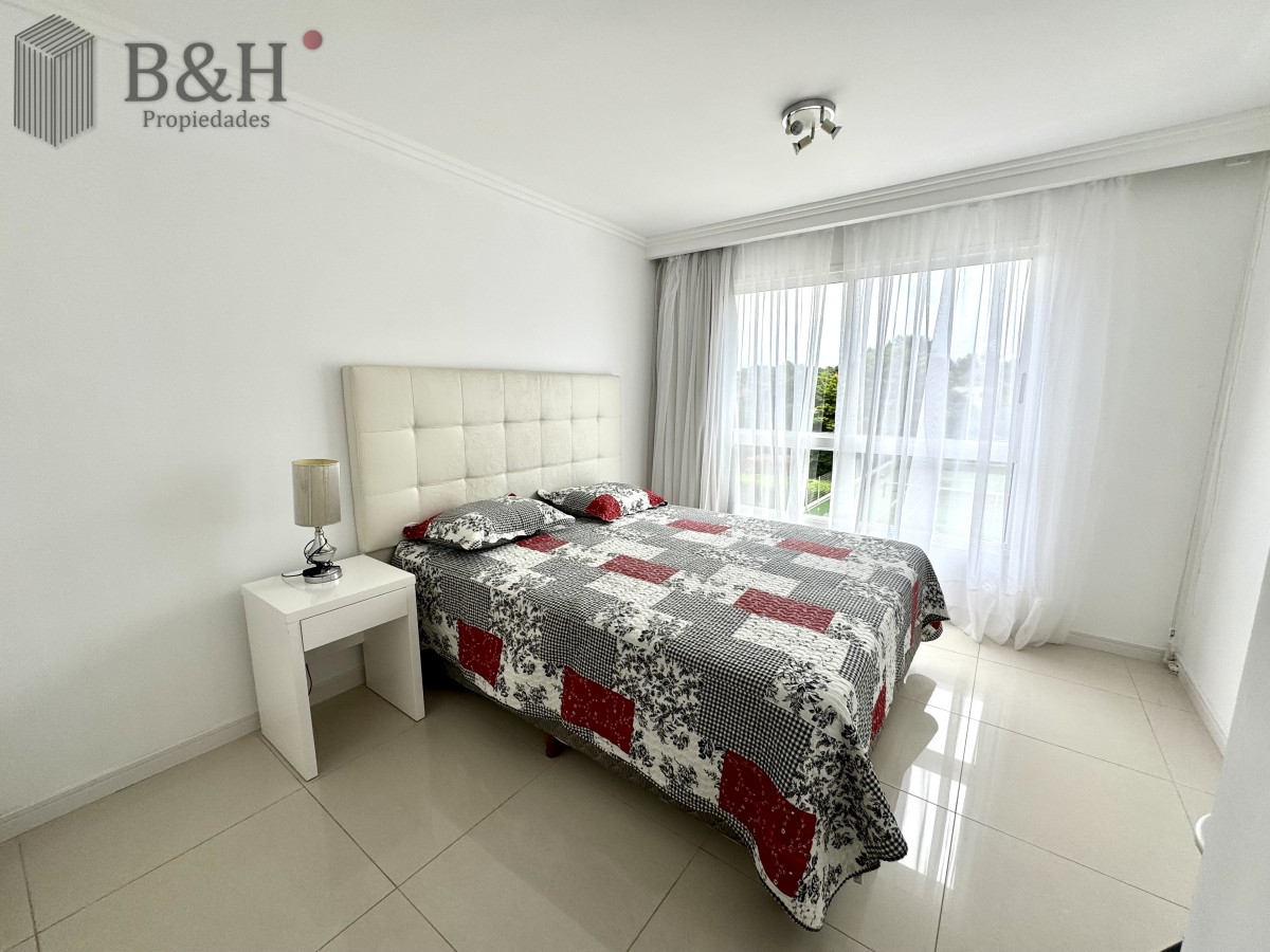 Apartamento ID.2988 - Apartamento, 3 dorm + dep, Punta del Este, Mansa, Venta y Alquiler