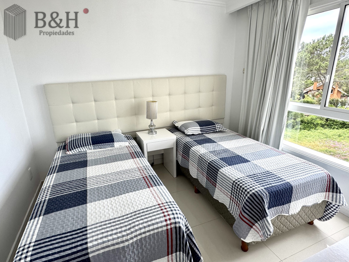 Apartamento ID.2988 - Apartamento, 3 dorm + dep, Punta del Este, Mansa, Venta y Alquiler