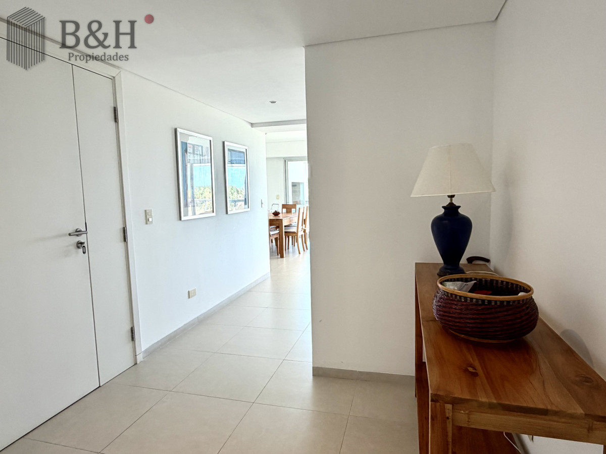 Apartamento ID.6404 - Apartamento, 3 dorm y dep, brava, Punta del Este Venta