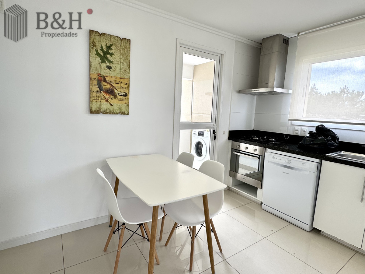 Apartamento ID.2988 - Apartamento, 3 dorm + dep, Punta del Este, Mansa, Venta y Alquiler