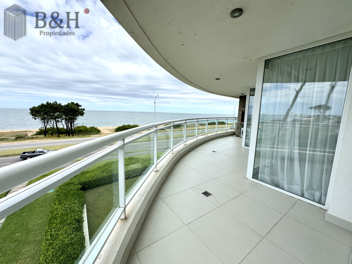 Apartamento ID.2988 - Apartamento, 3 dorm + dep, Punta del Este, Mansa, Venta y Alquiler