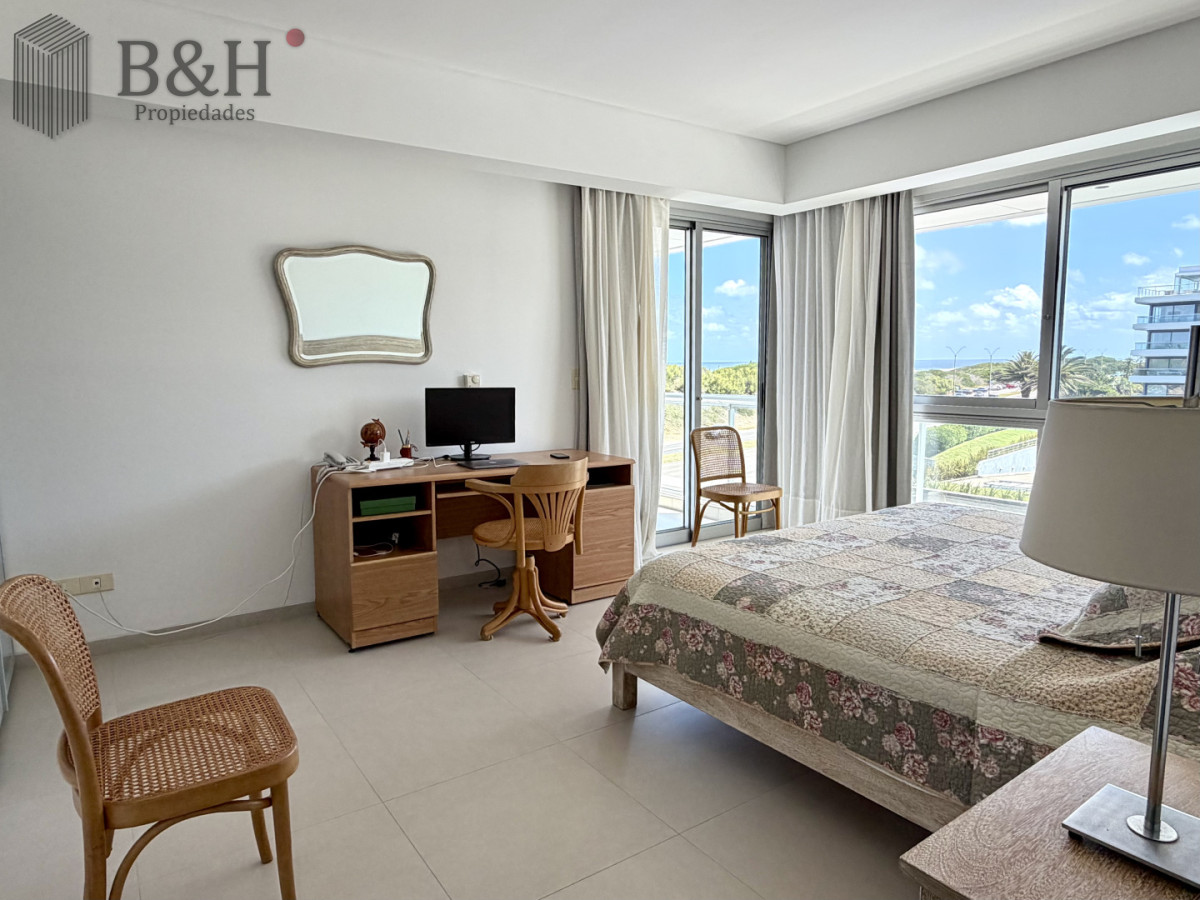 Apartamento ID.6404 - Apartamento, 3 dorm y dep, brava, Punta del Este Venta