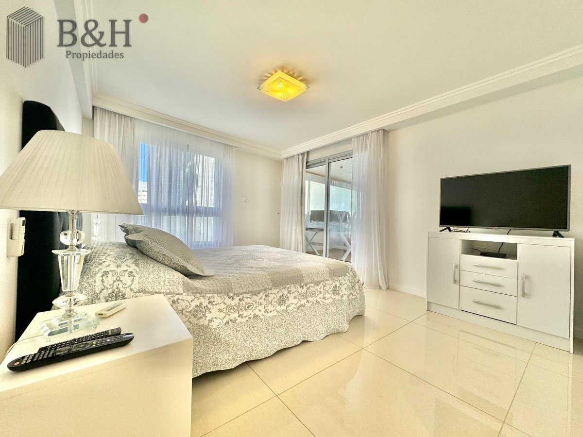 Apartamento ID.3016 - APARTAMENTO, 4 DORM + DEP. SERV, PUERTO, PUNTA DEL ESTE, VENTA Y ALQUILER