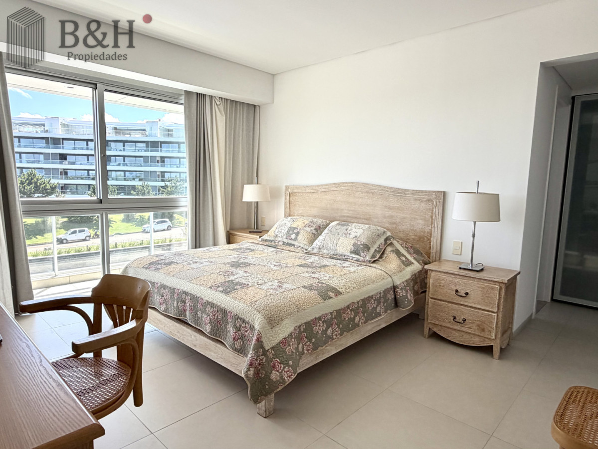 Apartamento ID.6404 - Apartamento, 3 dorm y dep, brava, Punta del Este Venta