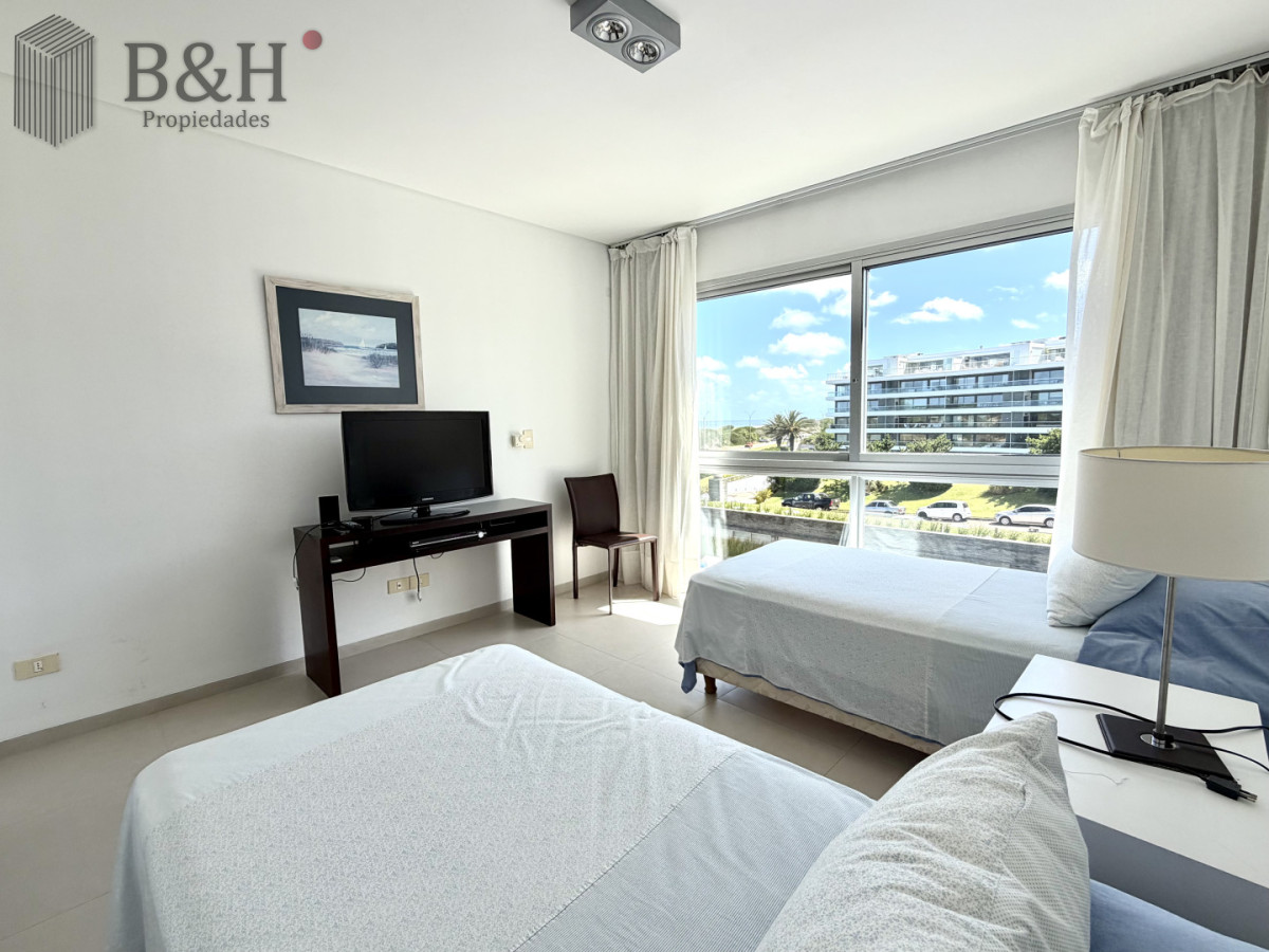 Apartamento ID.6404 - Apartamento, 3 dorm y dep, brava, Punta del Este Venta