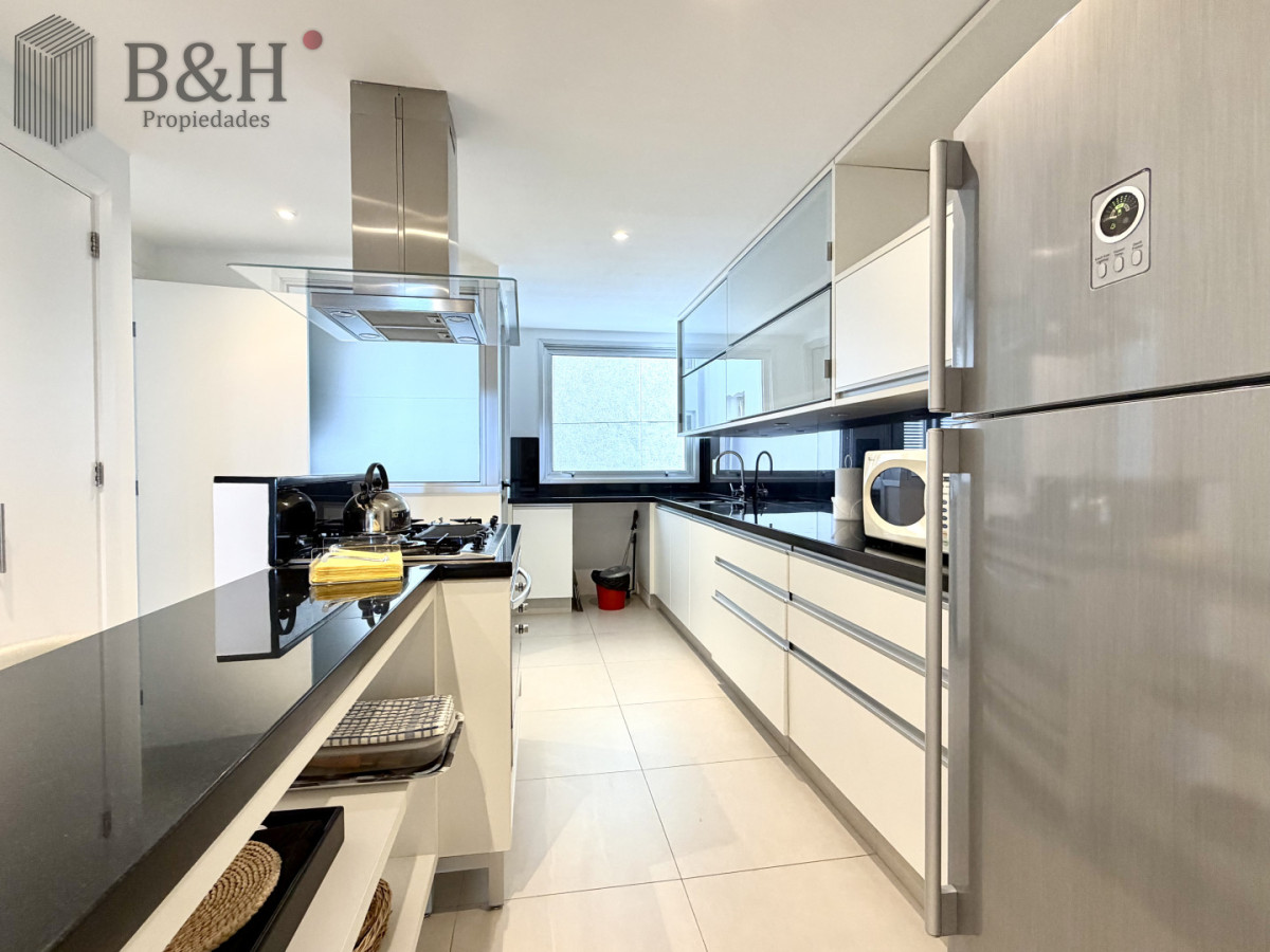 Apartamento ID.6404 - Apartamento, 3 dorm y dep, brava, Punta del Este Venta
