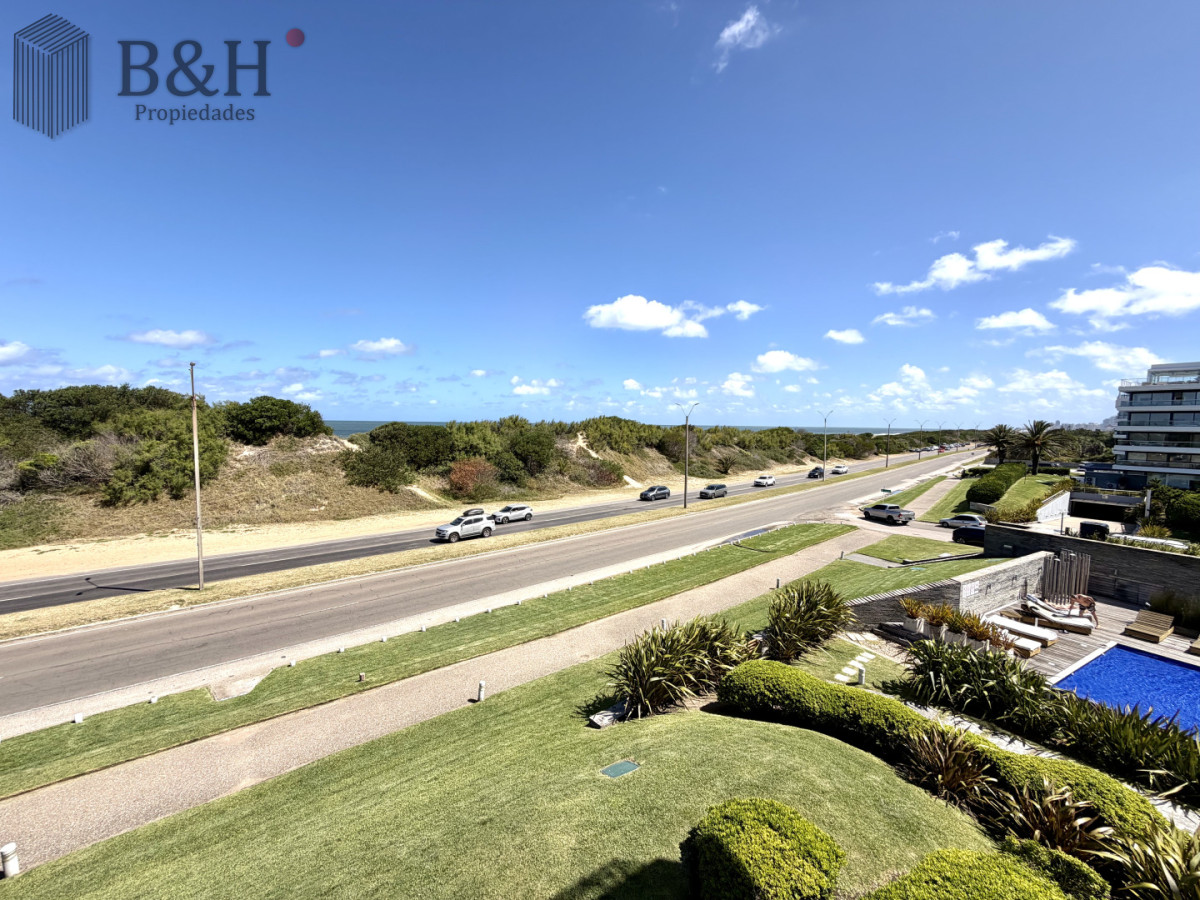 Apartamento ID.6404 - Apartamento, 3 dorm y dep, brava, Punta del Este Venta