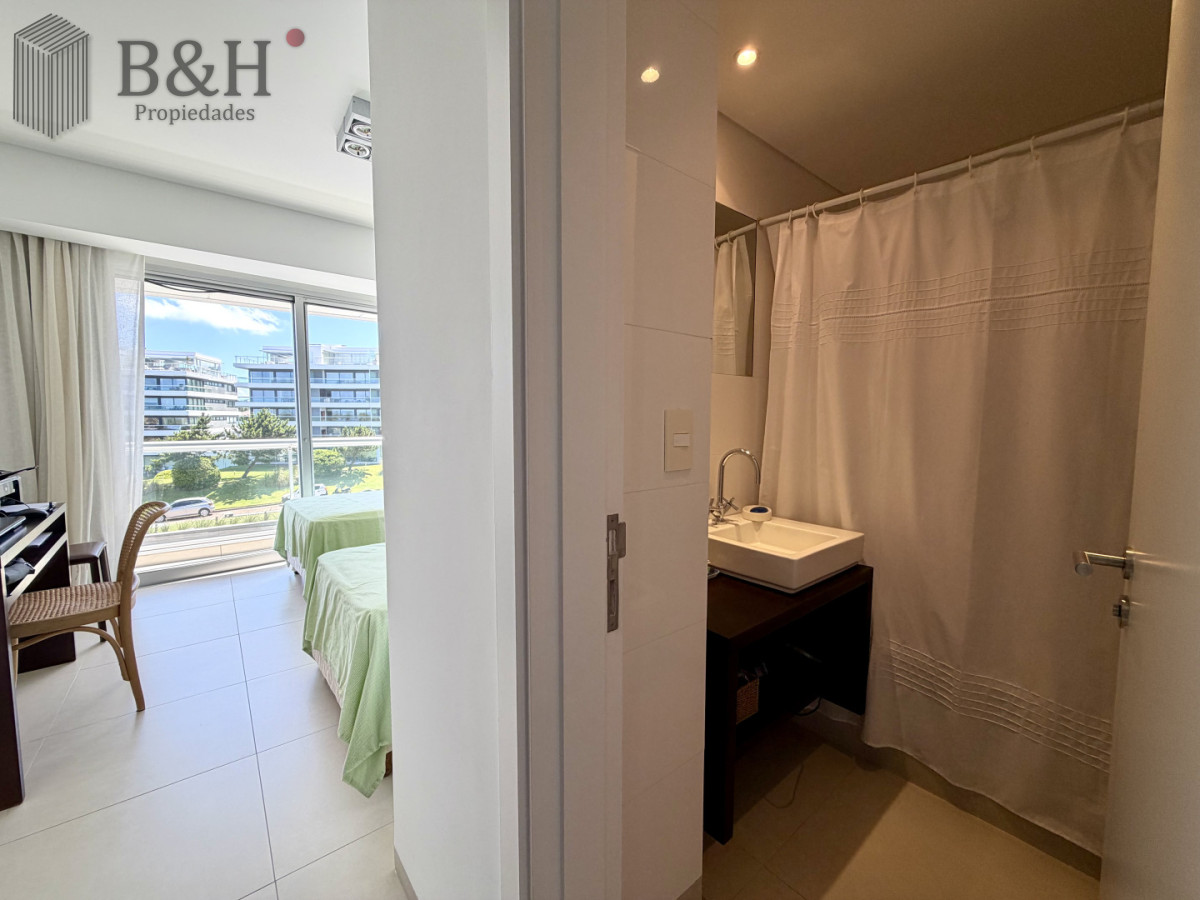 Apartamento ID.6404 - Apartamento, 3 dorm y dep, brava, Punta del Este Venta