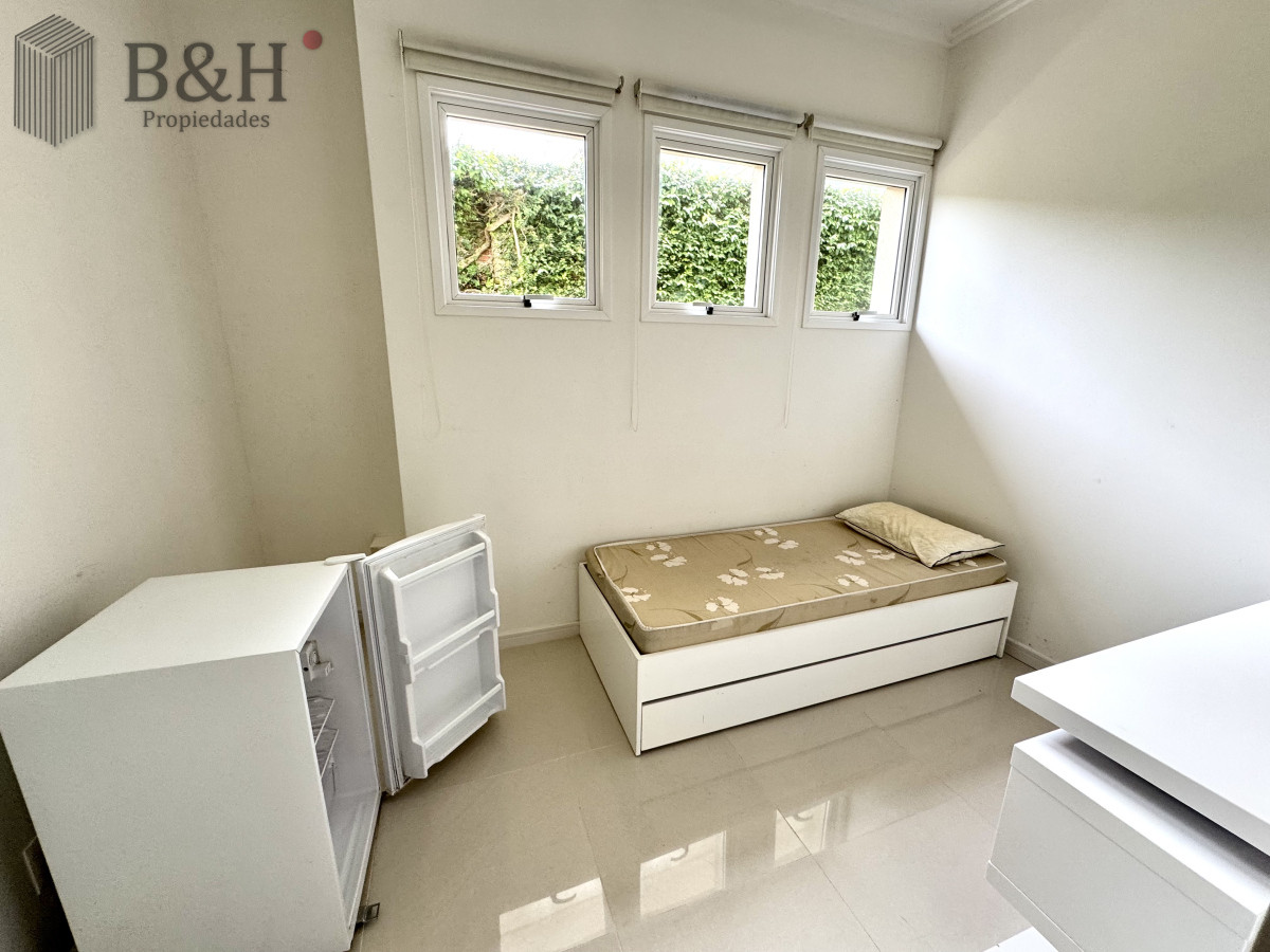 Apartamento ID.2988 - Apartamento, 3 dorm + dep, Punta del Este, Mansa, Venta y Alquiler