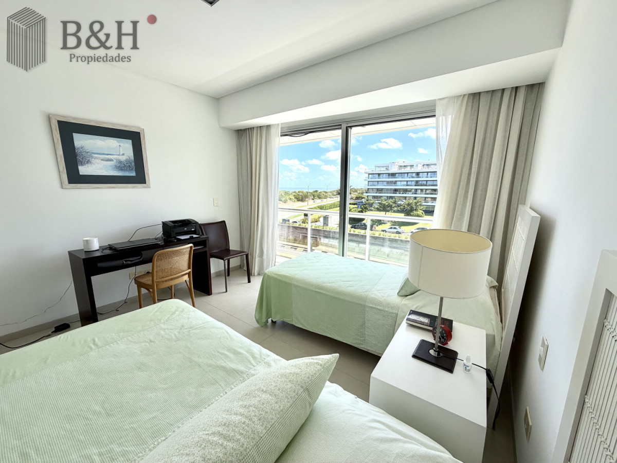 Apartamento ID.6404 - Apartamento, 3 dorm y dep, brava, Punta del Este Venta