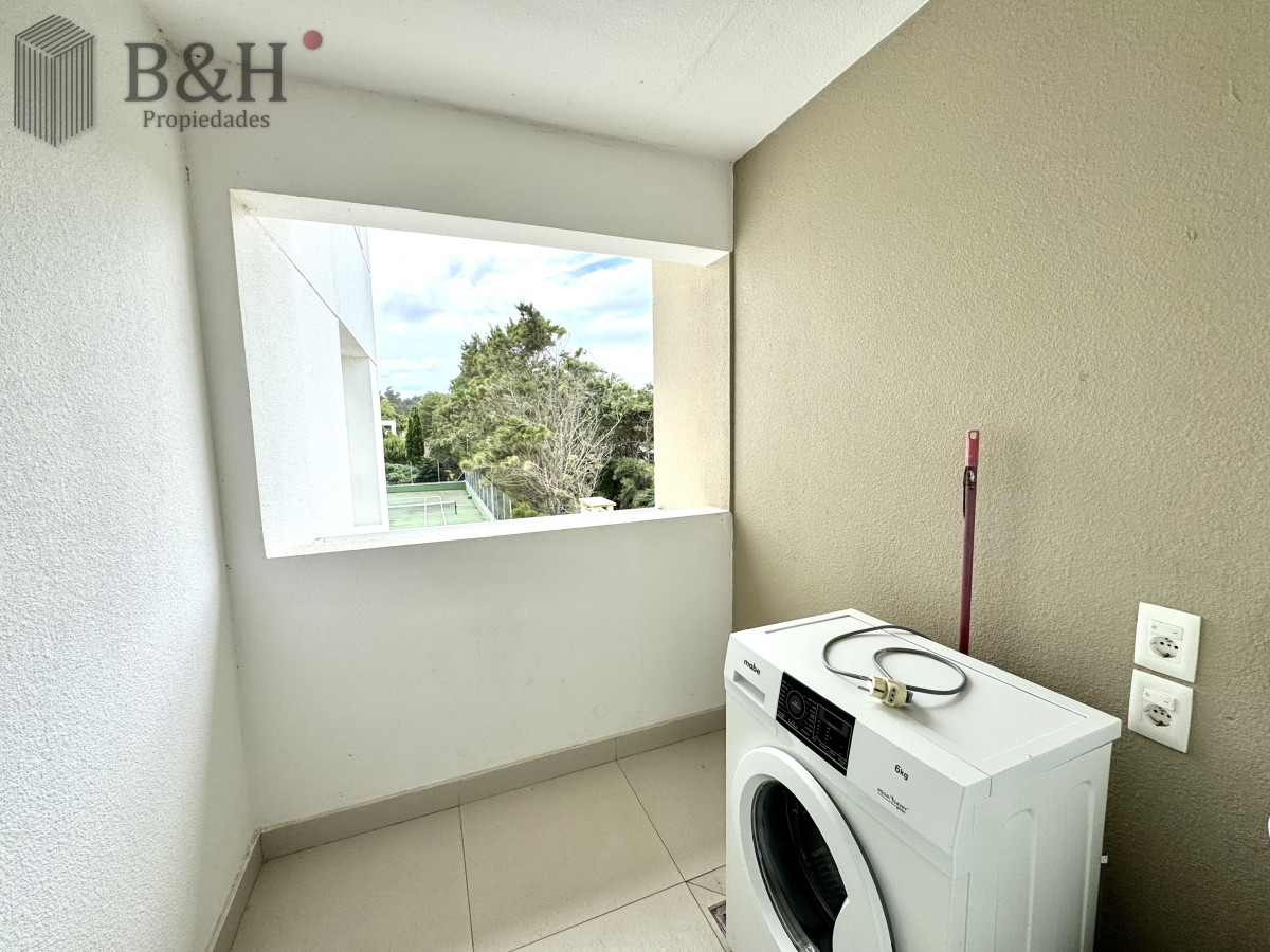 Apartamento ID.2988 - Apartamento, 3 dorm + dep, Punta del Este, Mansa, Venta y Alquiler