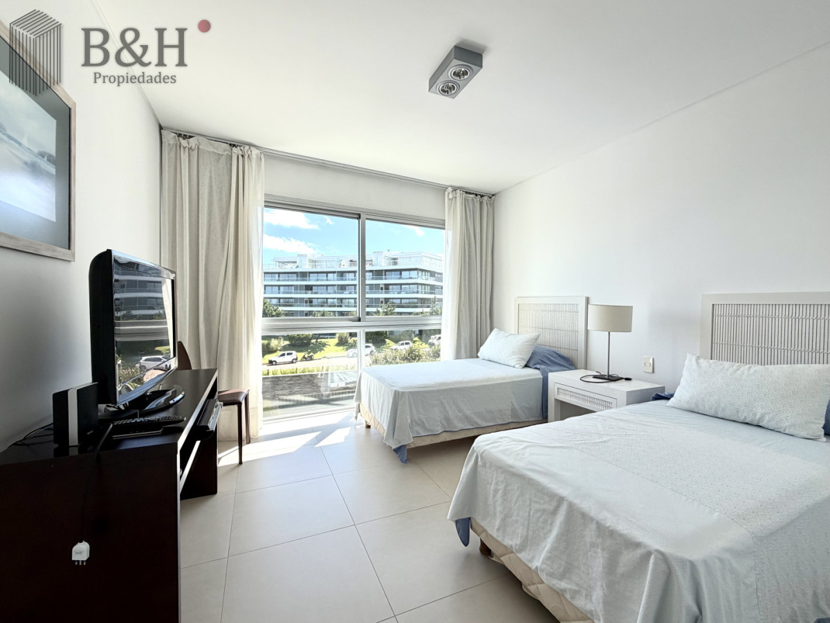 Apartamento ID.6404 - Apartamento, 3 dorm y dep, brava, Punta del Este Venta