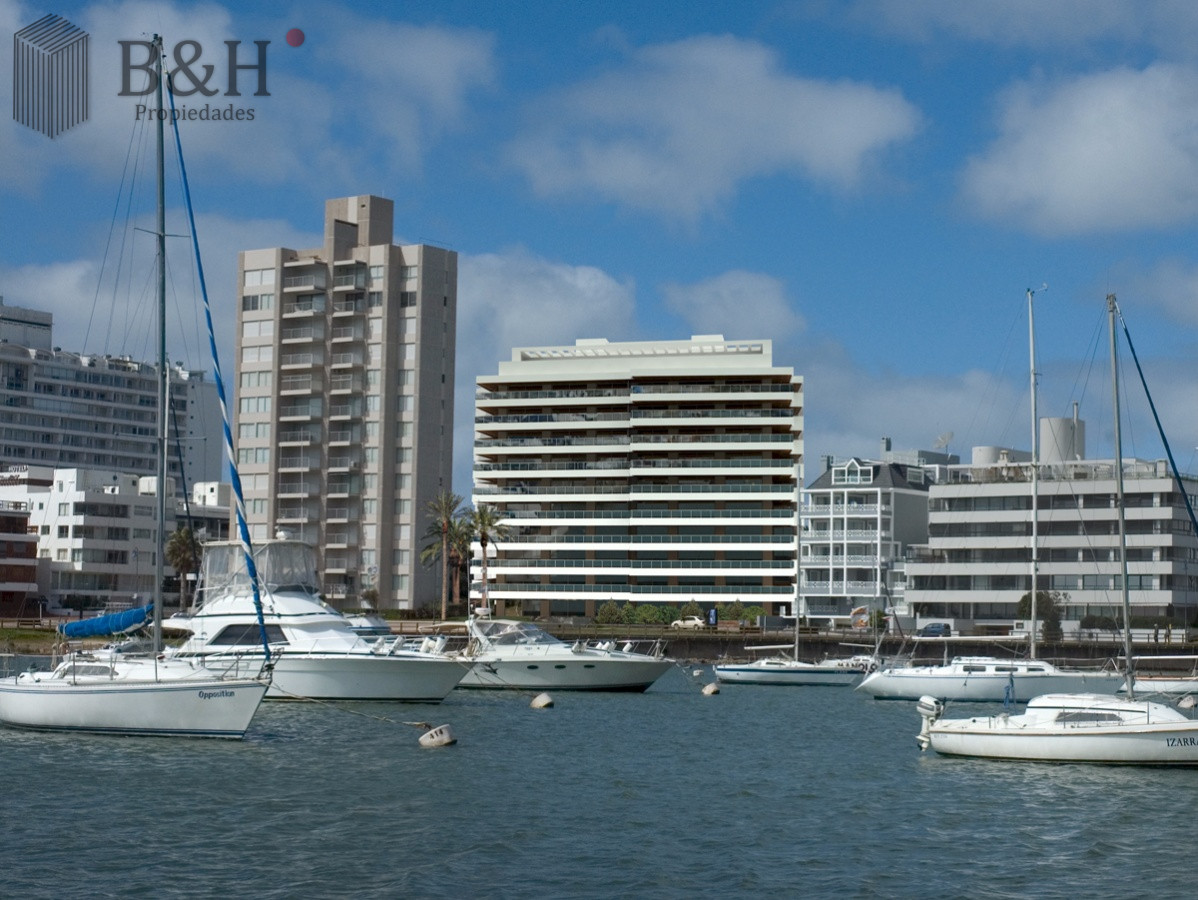 Apartamento ID.3016 - APARTAMENTO, 4 DORM + DEP. SERV, PUERTO, PUNTA DEL ESTE, VENTA Y ALQUILER