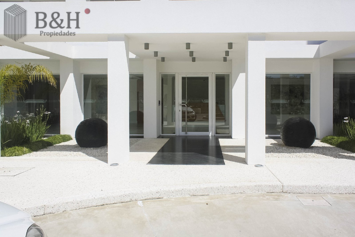 Apartamento ID.2988 - Apartamento, 3 dorm + dep, Punta del Este, Mansa, Venta y Alquiler