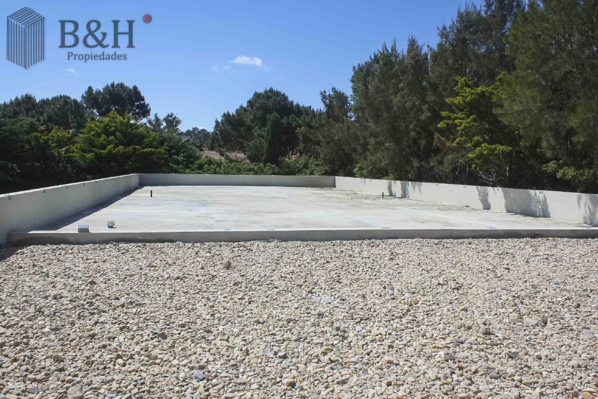 Apartamento ID.2988 - Apartamento, 3 dorm + dep, Punta del Este, Mansa, Venta y Alquiler