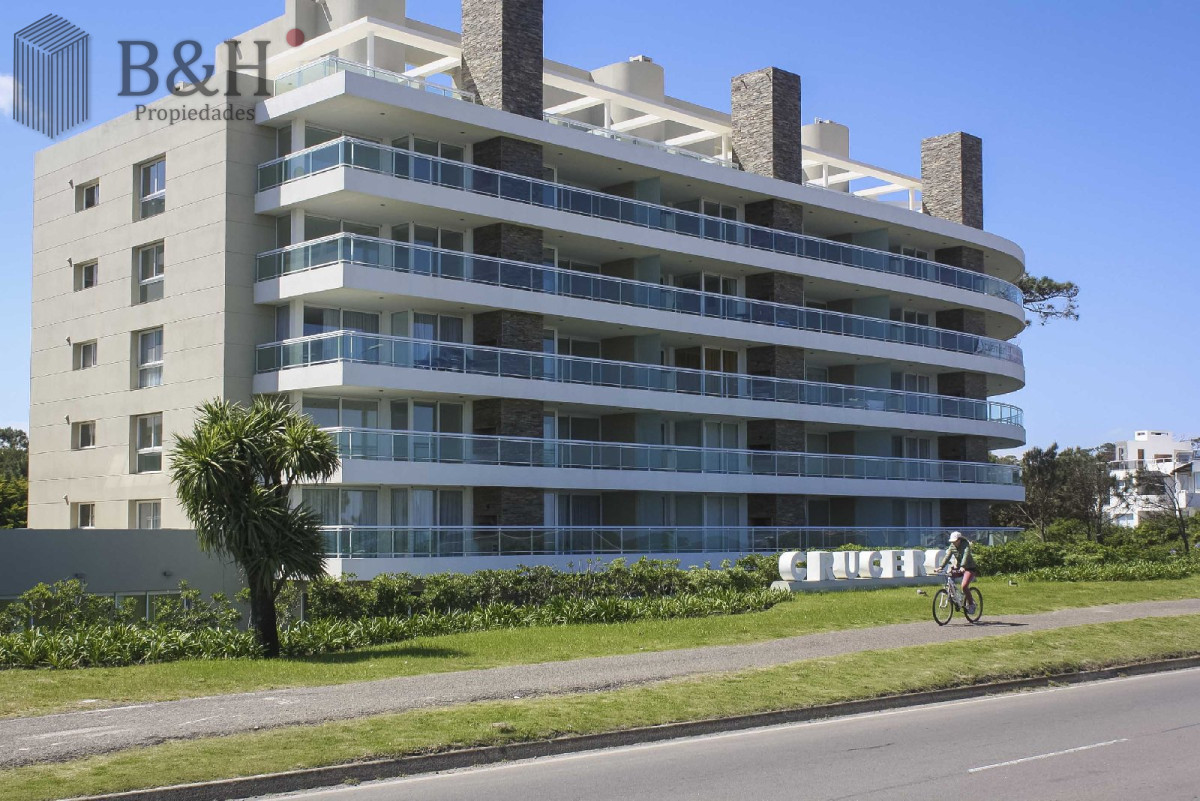 Apartamento ID.2988 - Apartamento, 3 dorm + dep, Punta del Este, Mansa, Venta y Alquiler