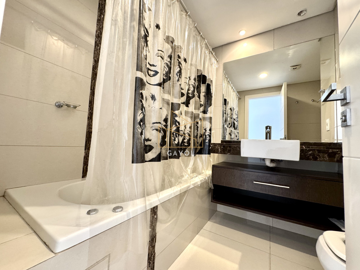 Apartamento ID.569 - Apartamento, 3 dorm + dep, Punta del Este, Mansa, Venta y Alquiler