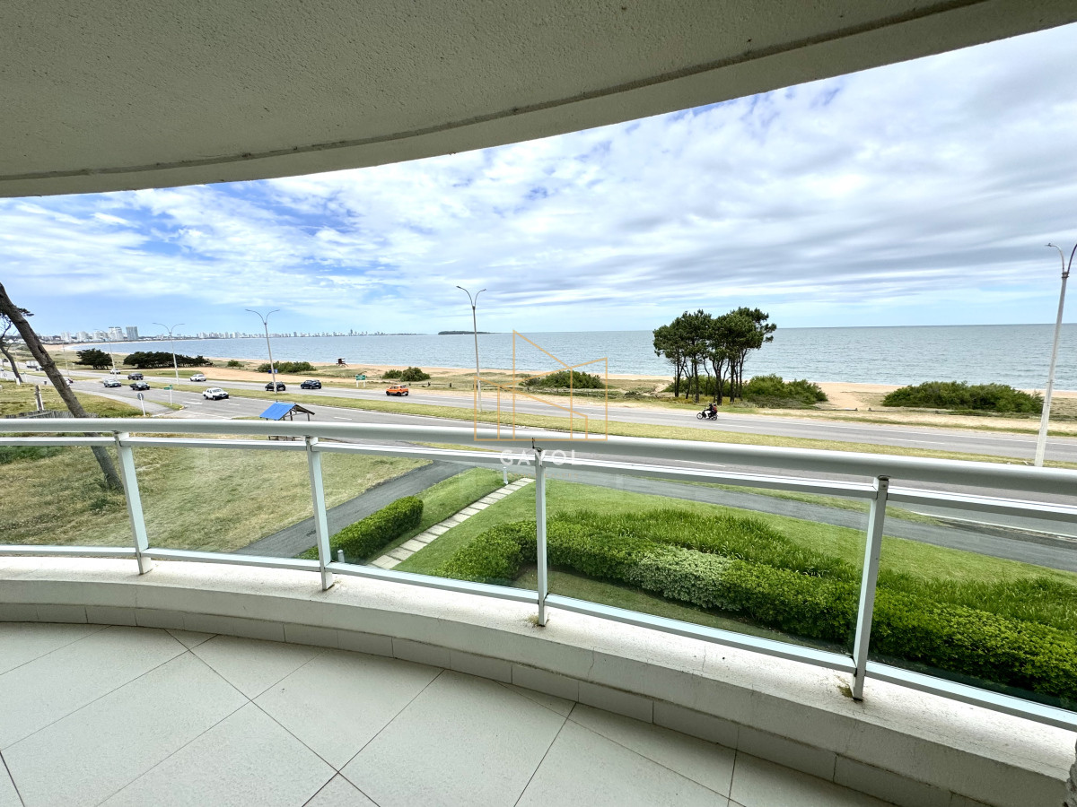 Apartamento ID.569 - Apartamento, 3 dorm + dep, Punta del Este, Mansa, Venta y Alquiler