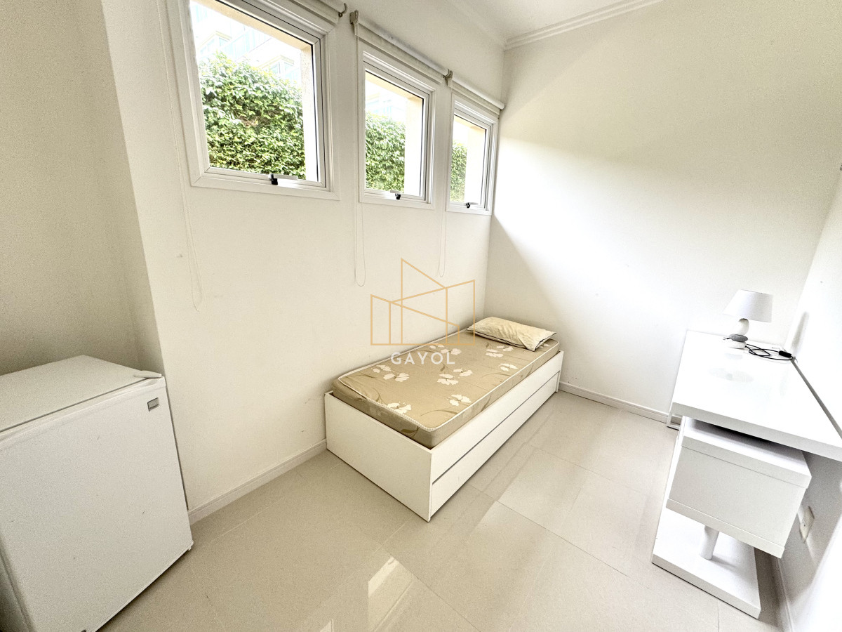 Apartamento ID.569 - Apartamento, 3 dorm + dep, Punta del Este, Mansa, Venta y Alquiler