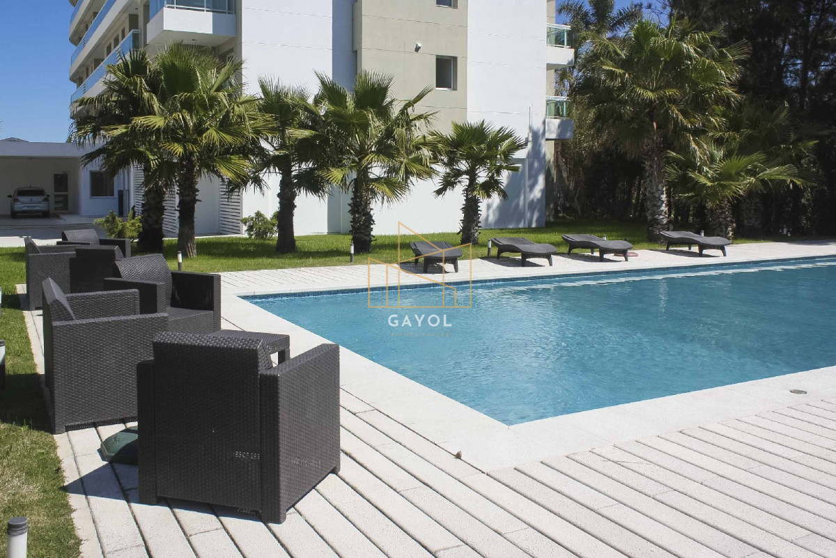 Apartamento ID.569 - Apartamento, 3 dorm + dep, Punta del Este, Mansa, Venta y Alquiler