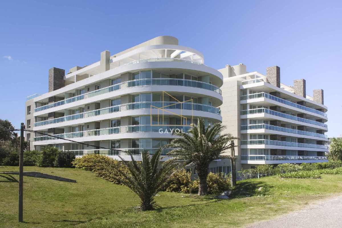 Apartamento ID.569 - Apartamento, 3 dorm + dep, Punta del Este, Mansa, Venta y Alquiler