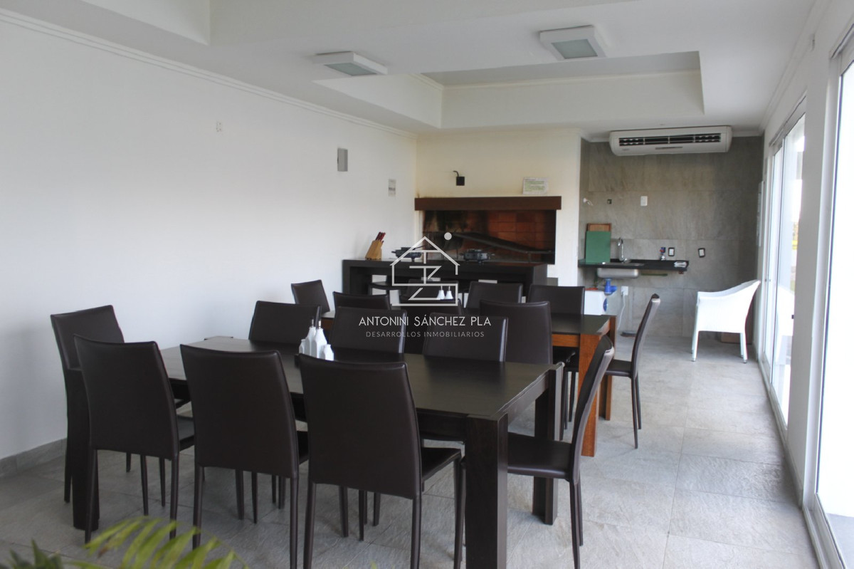 Apartamento ID.3961 - Apartamento, 2 y medio dorm, Punta del Este, ALQUILER