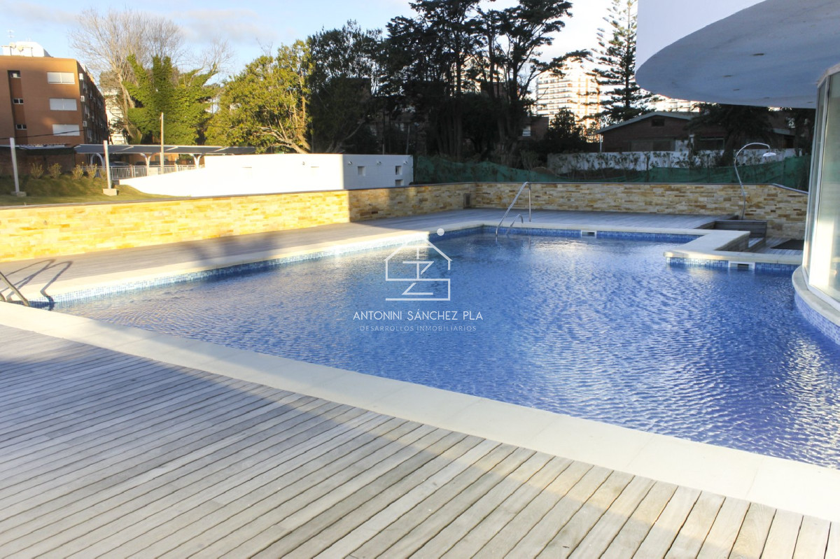 Apartamento ID.3961 - Apartamento, 2 y medio dorm, Punta del Este, ALQUILER