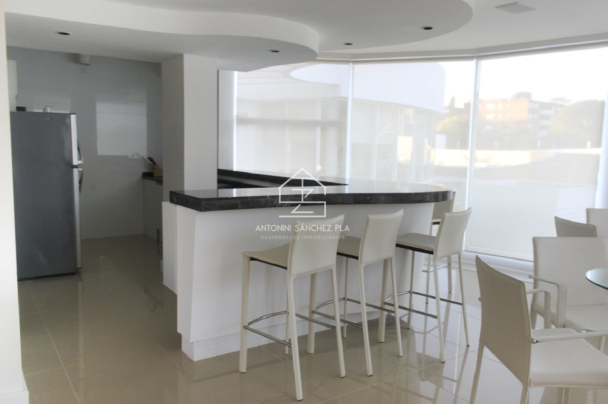Apartamento ID.3961 - Apartamento, 2 y medio dorm, Punta del Este, ALQUILER