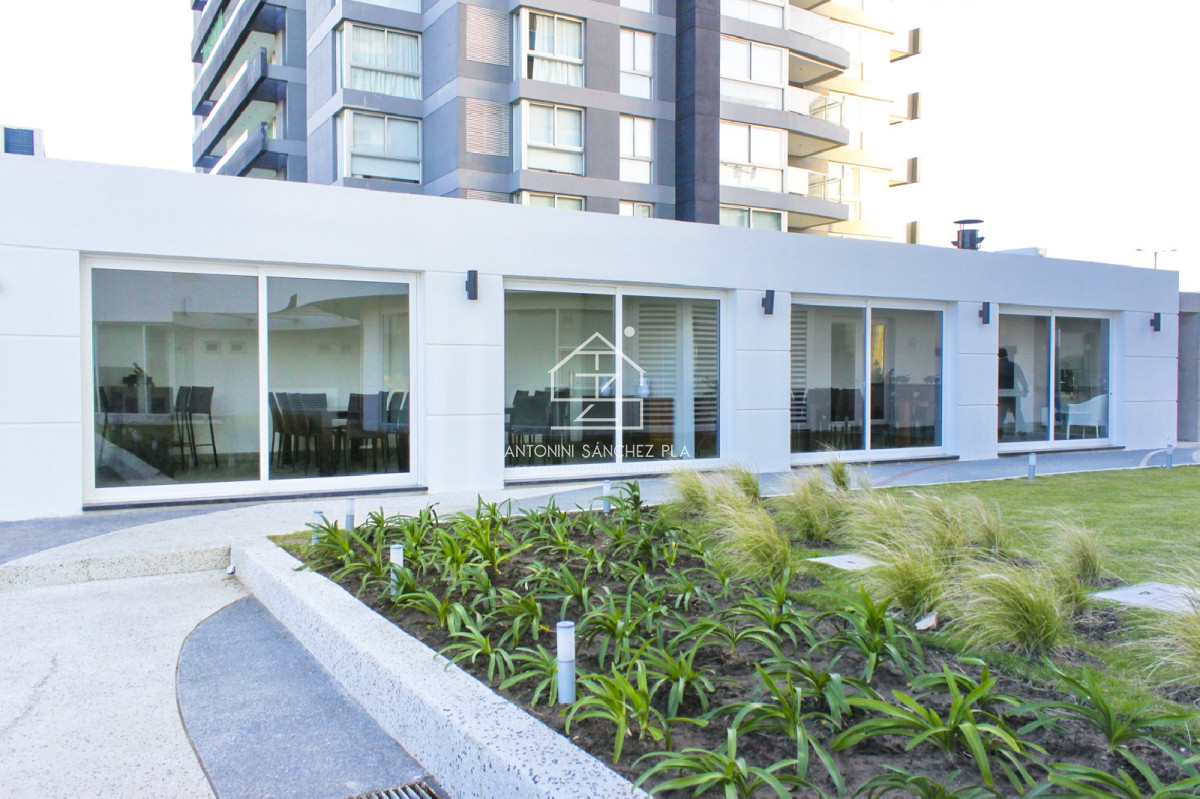 Apartamento ID.3961 - Apartamento, 2 y medio dorm, Punta del Este, ALQUILER