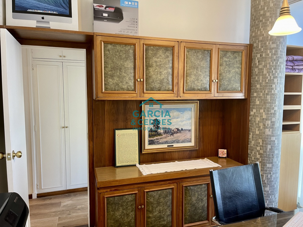 Local Comercial ID.295 - Local, oficina, consultorio, etc, Punta del Este, Península, Venta 