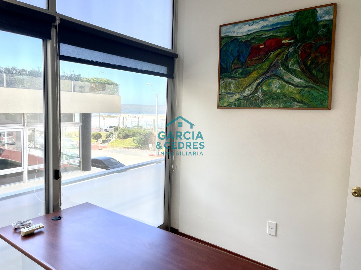 Local Comercial ID.295 - Local, oficina, consultorio, etc, Punta del Este, Península, Venta 