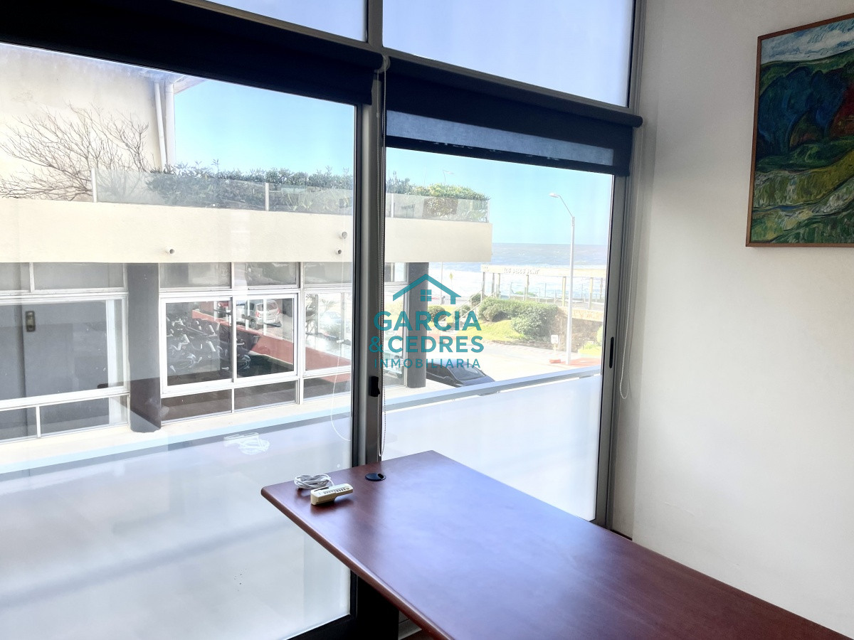 Local Comercial ID.295 - Local, oficina, consultorio, etc, Punta del Este, Península, Venta 